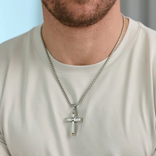 Collier pour homme en acier inoxydable avec croix centrale bombée et zircon blanc – Chaîne de 56 cm (22 po), Bijoux chrétiens Canada