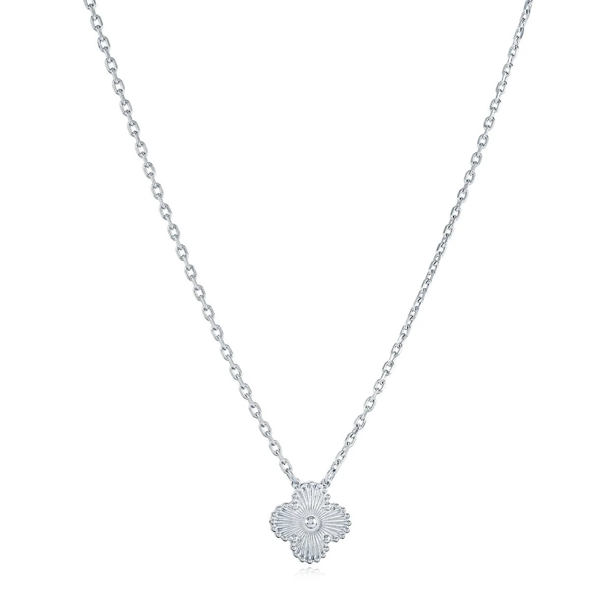 Silver lucky clover necklace for women in stainless steel, minimalist jewelry